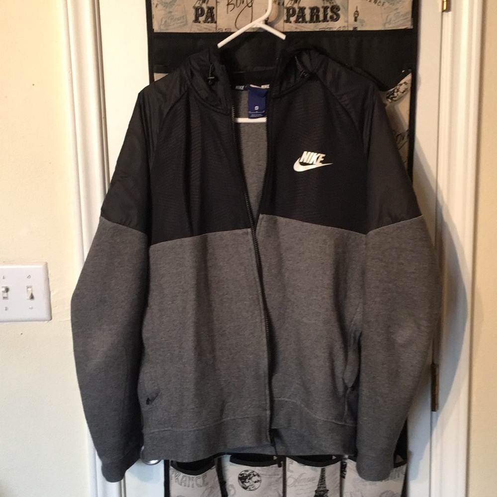 NIKE Black/Gray Hoodie SIZE M